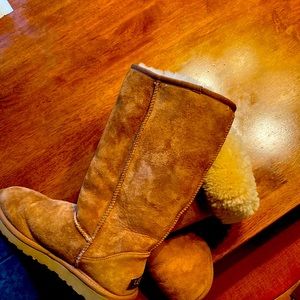 Size 7 women’s UGG tall boots